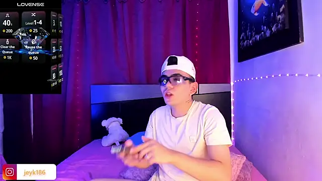 Snapshot of Jey_keler1 chatting on February 13, 2025, 4:32 am Jey keler1 online show from February 13, 2025, 4:32 am