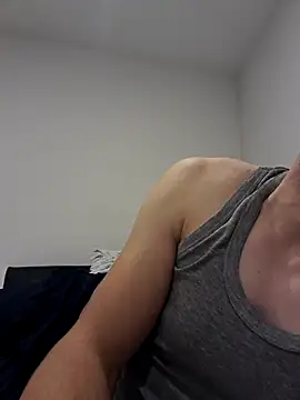 Snapshot of suarez1235 chatting on November 1, 2025, 5:26 pm suarez1235 online show from November 1, 2025, 5:26 pm