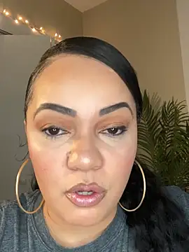 Snapshot of DestineeJayde chatting on February 1, 2025, 3:41 am DestineeJayde online show from February 1, 2025, 3:41 am