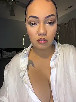 Snapshot of DestineeJayde chatting on October 28, 2025, 4:16 am DestineeJayde online show from October 28, 2025, 4:16 am