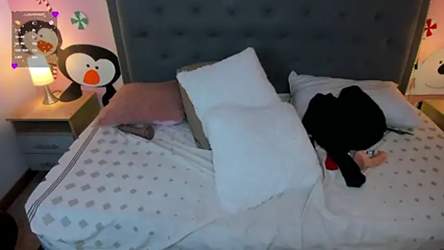 julieth love  online show from January 5, 2026, 5:27 pm