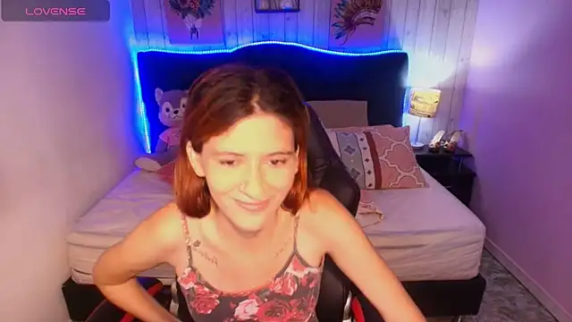 julieth love  online show from May 25, 2026, 4:02 pm
