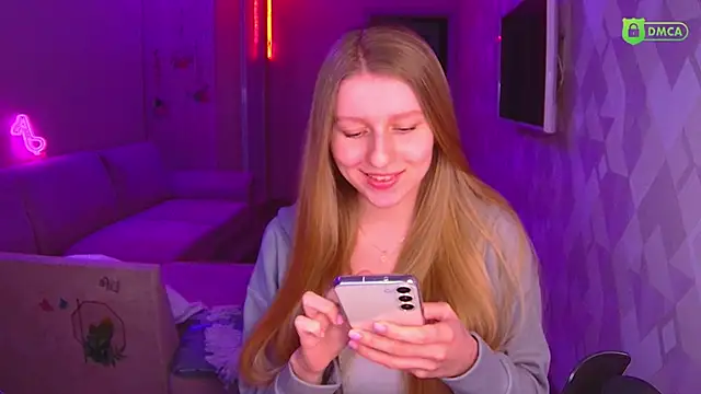 Snapshot of AmaliaQueen chatting on January 18, 2025, 2:44 pm AmaliaQueen online show from January 18, 2025, 2:44 pm