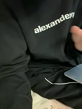 POCARI SWEAT online show from April 1, 2026, 12:55 am