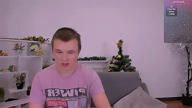 Snapshot of _Olli__Stiw_ chatting on December 9, 2024, 8:12 pm Olli Stiw online show from December 9, 2024, 8:12 pm