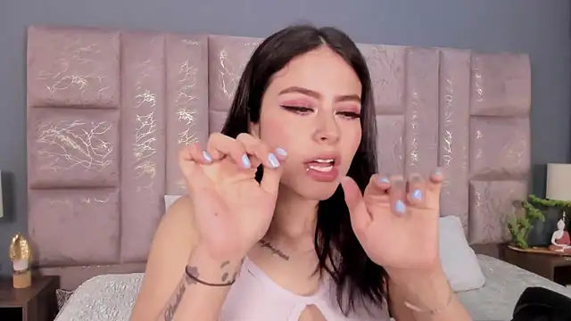 AnnieNasty online show from October 19, 2025, 11:44 am