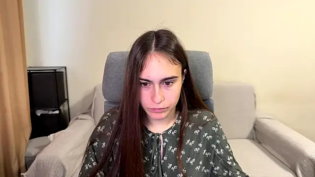 AliceKolltt online show from October 23, 2025, 2:05 pm