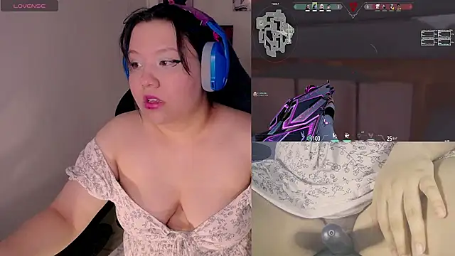 crystal7u7 online show from December 4, 2024, 2:42 am