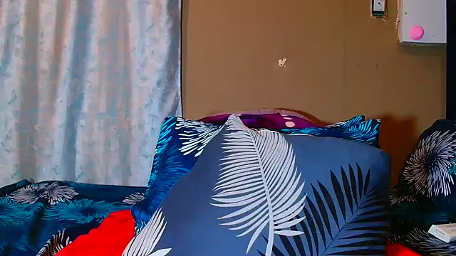 BERNINIBLUSHX89 online show from November 2, 2025, 1:30 am