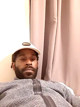 patrickfc  online show from September 24, 2025, 4:32 pm