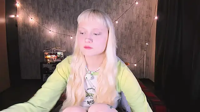 MariaMango online show from November 25, 2025, 12:21 am