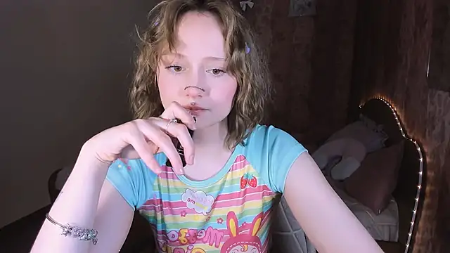 MariaMango online show from April 15, 2026, 7:58 pm