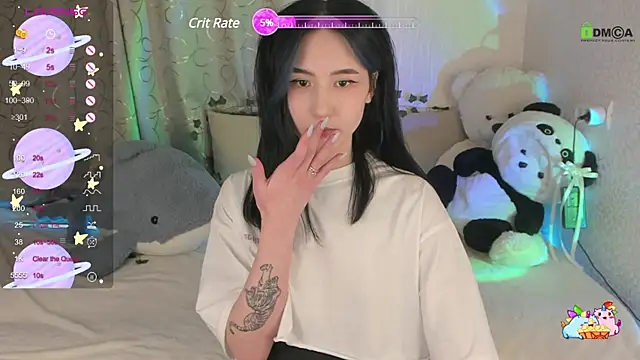 Snapshot of EmmaHixLove chatting on December 7, 2024, 1:07 pm EmmaHixLove online show from December 7, 2024, 1:07 pm