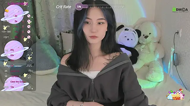 Snapshot of EmmaHixLove chatting on December 16, 2024, 1:32 pm EmmaHixLove online show from December 16, 2024, 1:32 pm