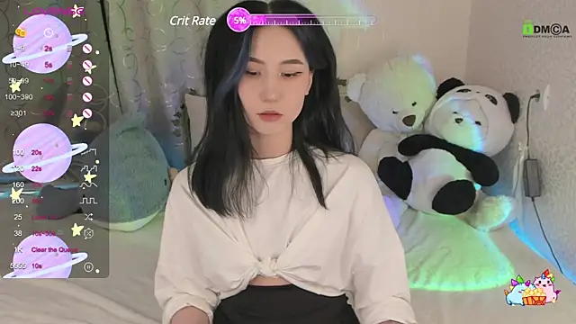 Snapshot of EmmaHixLove chatting on December 17, 2024, 2:22 pm EmmaHixLove online show from December 17, 2024, 2:22 pm