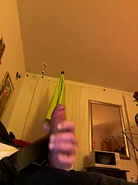 Snapshot of Frank22xx chatting on October 17, 2025, 5:48 pm Frank22xx online show from October 17, 2025, 5:48 pm