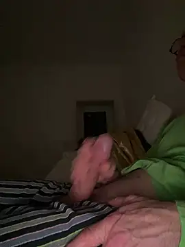 Snapshot of Frank22xx chatting on February 13, 2026, 9:55 pm Frank22xx online show from February 13, 2026, 9:55 pm