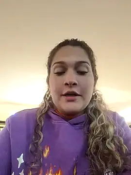 Snapshot of Sara_smiiith211 chatting on February 11, 2025, 12:59 am Sara smiiith211 online show from February 11, 2025, 12:59 am