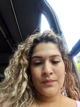 Snapshot of Sara_smiiith211 chatting on March 1, 2025, 9:48 pm Sara smiiith211 online show from March 1, 2025, 9:48 pm