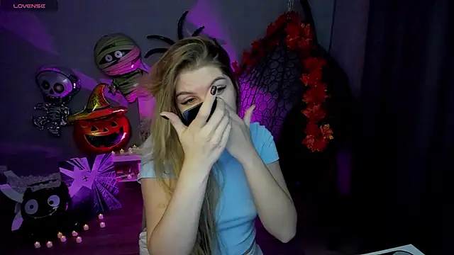 lily williamss online show from October 14, 2025, 12:44 am