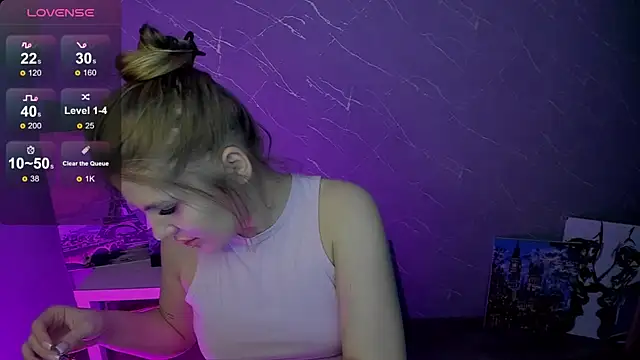 lily williamss online show from April 11, 2026, 1:32 am