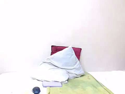 Xoli 11 online show from October 19, 2025, 6:30 pm