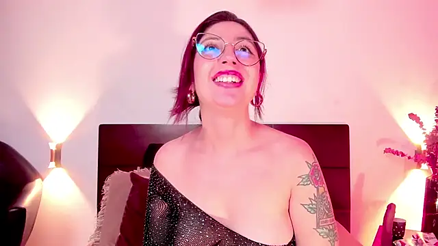 Emilywatsonn online show from December 24, 2024, 2:54 pm