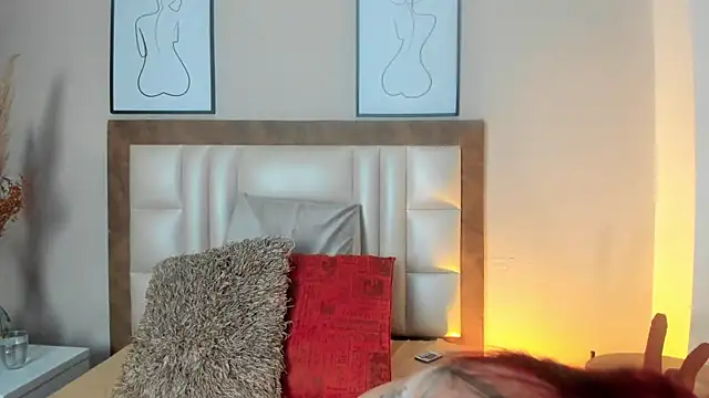 Emilywatsonn online show from January 2, 2025, 2:24 pm