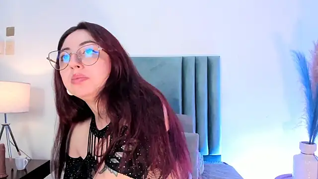 Emilywatsonn online show from February 9, 2025, 5:22 pm