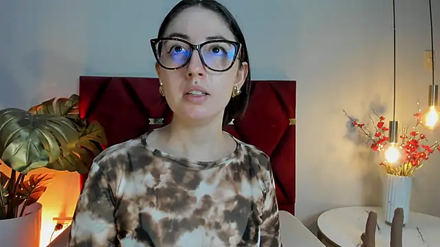 Emilywatsonn online show from May 9, 2026, 12:38 am