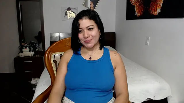 EmilyPeytonn online show from February 24, 2025, 10:03 pm