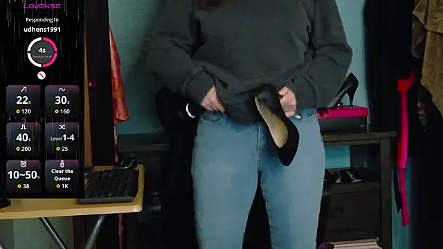 TreeJeanne online show from October 27, 2025, 12:42 pm