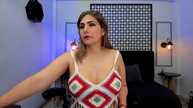 Melanie silver  online show from November 5, 2025, 9:15 pm