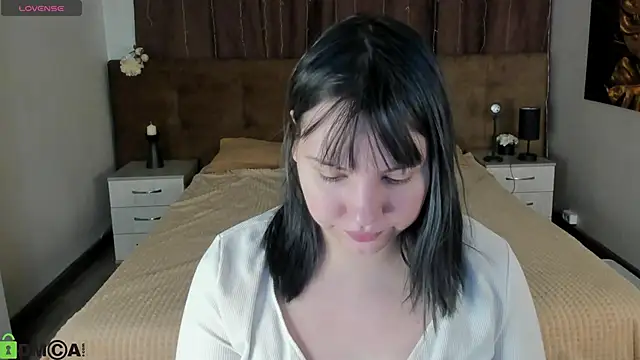 Stacy Luv online show from February 19, 2026, 8:32 am