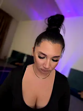 babyyboomm online show from November 18, 2025, 2:28 am