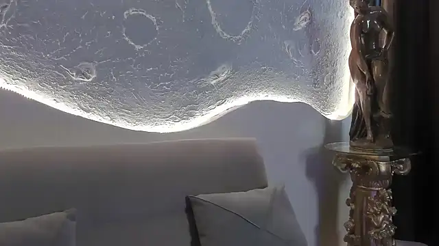  Emma Valka online show from October 4, 2025, 8:51 pm