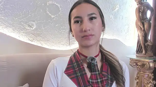  Emma Valka online show from October 16, 2025, 1:12 pm