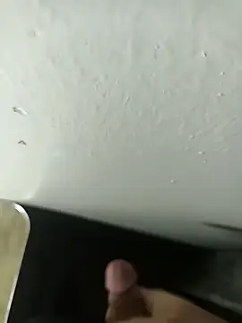 Snapshot of Hot_Boy_2004 chatting on January 1, 2025, 3:13 am Hot Boy 2004 online show from January 1, 2025, 3:13 am