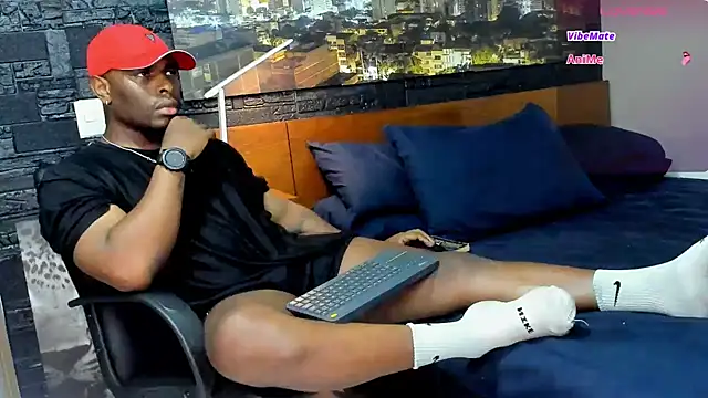 thomas santtos1 online show from March 13, 2025, 9:37 pm