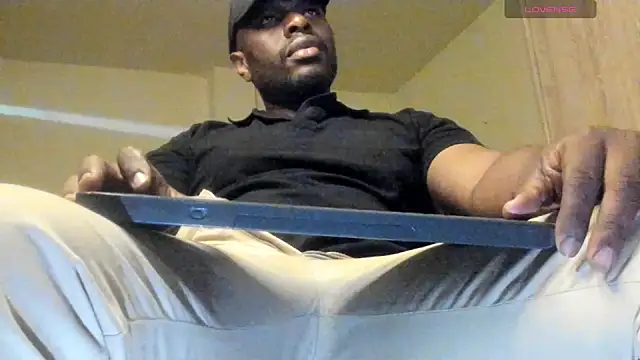 Snapshot of thomas_santtos1 chatting on July 2, 2026, 3:45 am thomas santtos1 online show from July 2, 2026, 3:45 am