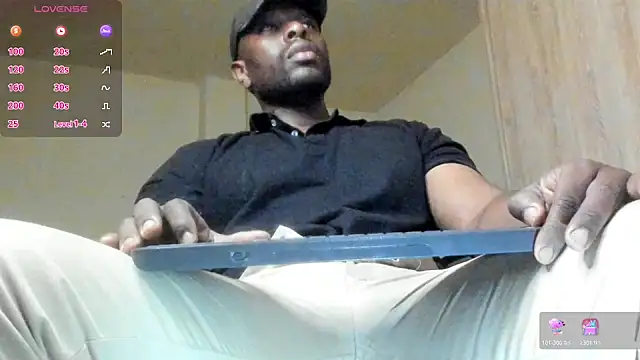 Snapshot of thomas_santtos1 chatting on July 7, 2026, 1:37 pm thomas santtos1 online show from July 7, 2026, 1:37 pm