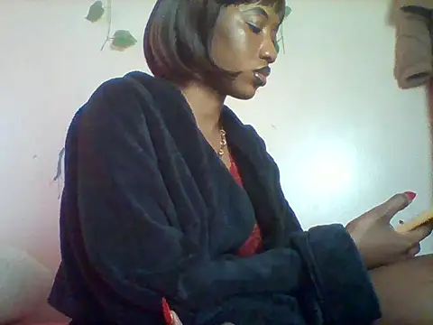 Queeen model online show from June 25, 2026, 12:53 pm