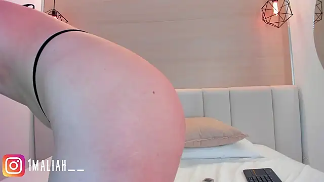 Dasha-b online show from October 27, 2025, 8:02 pm