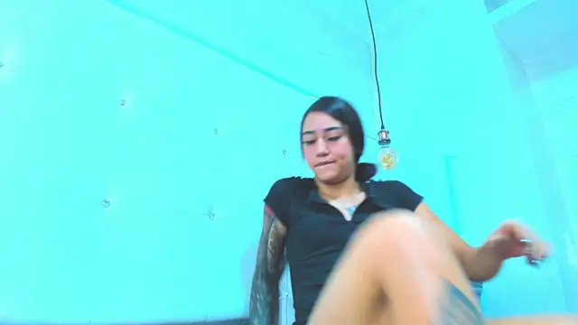 Little Jenni online show from April 18, 2026, 1:48 pm