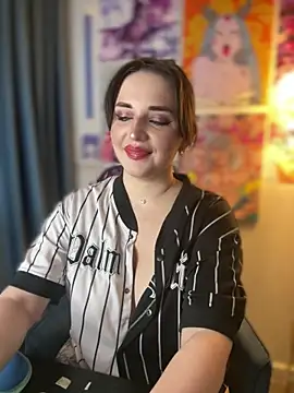 Snapshot of HoneySweetBee chatting on March 1, 2026, 3:58 pm HoneySweetBee online show from March 1, 2026, 3:58 pm