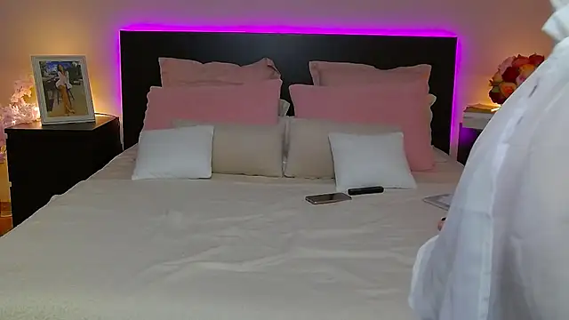 AyanaJoy online show from January 10, 2026, 8:21 pm