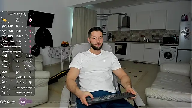 Snapshot of ZackFraser chatting on January 9, 2025, 8:13 am ZackFraser online show from January 9, 2025, 8:13 am