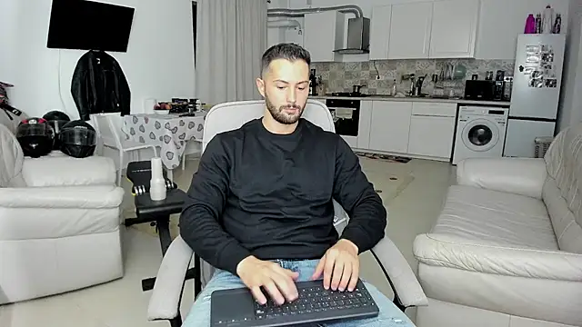 Snapshot of ZackFraser chatting on September 25, 2025, 4:54 pm ZackFraser online show from September 25, 2025, 4:54 pm