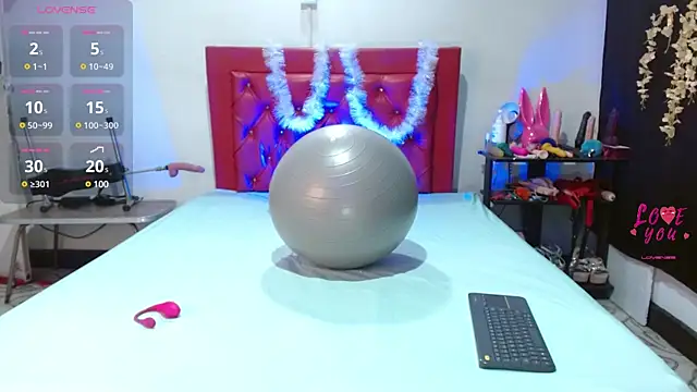 cleopatraa online show from January 12, 2025, 2:41 pm