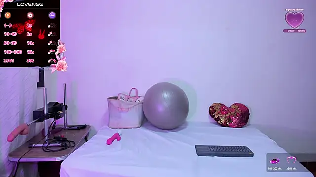 cleopatraa online show from November 6, 2025, 8:21 pm